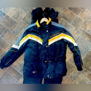 Ungava super warm snowmobile suit, two pieces. I extra warm. water/wind proof.